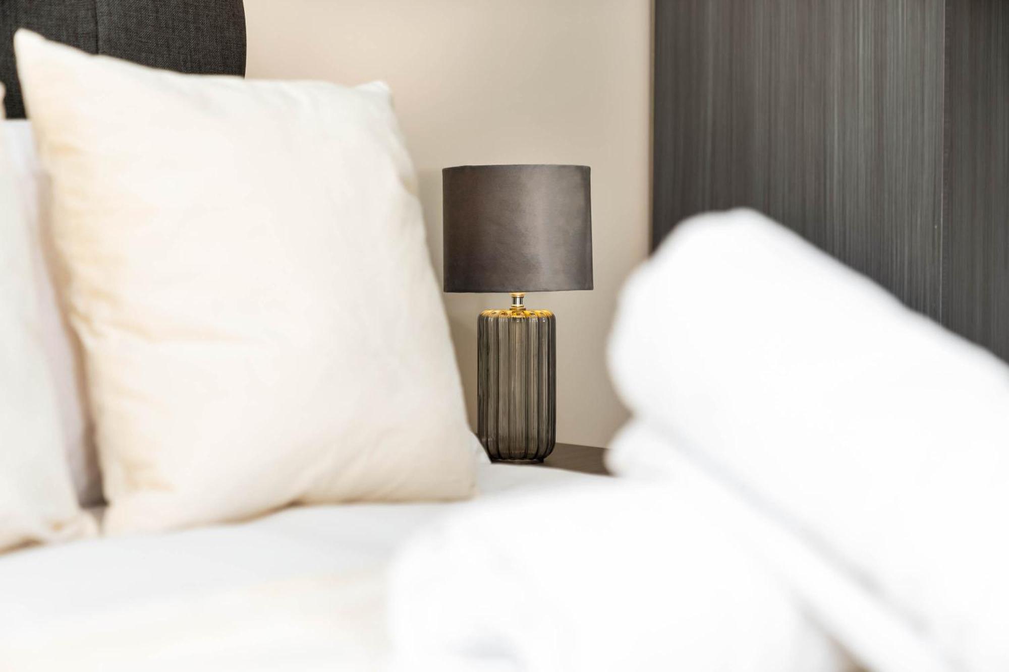 Brand New Luxury Apartment - 2 Bedroom - City Centre - Jq - Wifi - Netflix - 10Ah Birmingham Eksteriør billede